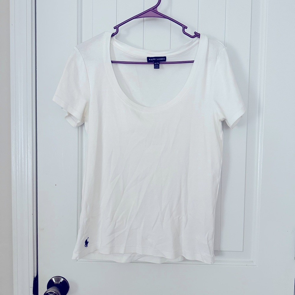 Women’s fitted polo tee